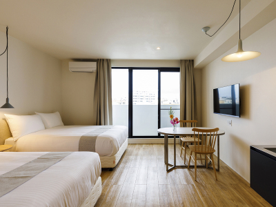 【コンフォート・ツイン】[2F]31.5㎡・セミダブルベッド2台のお部屋。