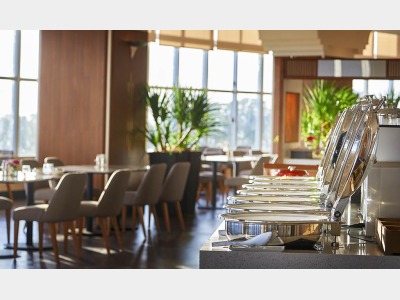 オールデイ・ダイニング・レストラン｜スリヤカフェ