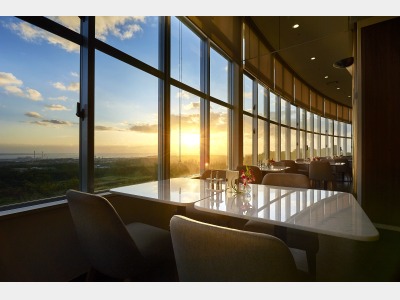 レストラン「スリヤ・カフェ」