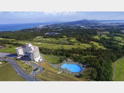 右に太平洋、左に東シナ海を一望できます。