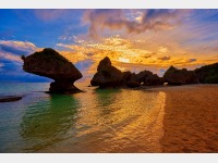 �j���C�r�[�`�E�[�i