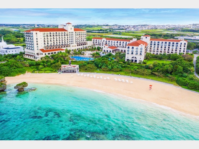 ホテル日航アリビラ 外観