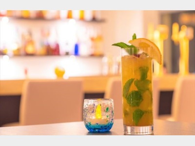 バー＆ラウンジ｜YUKURU