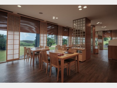 雲海 店内（イメージ)