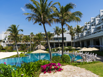 外観・ラグーンプール・ビーチ