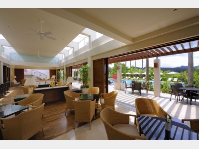 ライブラリーラウンジ＆バー