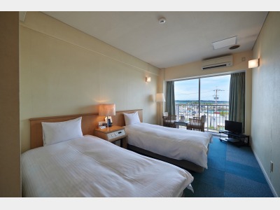 【2階洋室◇客室一例】ベッドでゆっくり寛ぎの時間