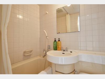 【2階洋室◇客室一例】洋室ルームのバスルームです