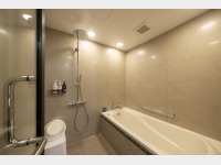 �O�����h�R�e�[�W�^�o�X���[��