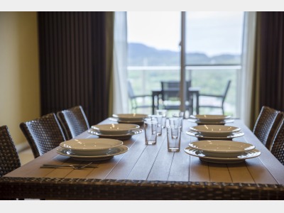 モデレートルーム（定員８名）