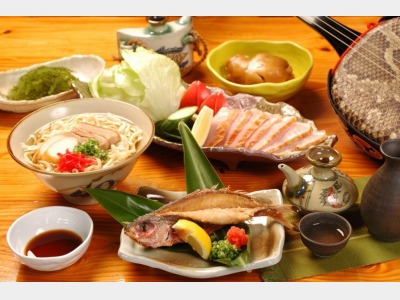 沖縄料理の店「くすくす」