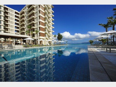 テラスクラブ屋外プールイメージ