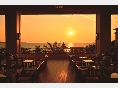 ブセナ　ロビーテラス