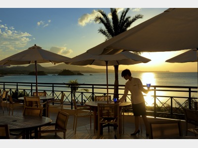 カフェテラス「ラ・ティーダ」