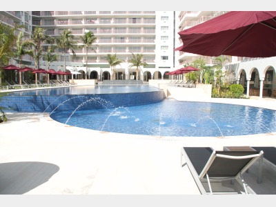 ガーデンプール