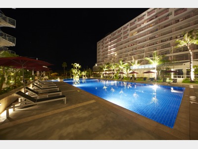 ガーデンプール