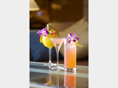 ラウンジ＆バー「カラハイ」