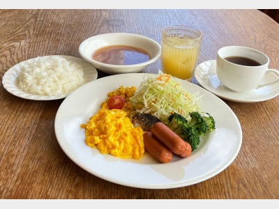朝食