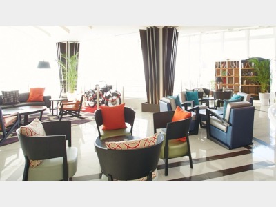 ロビーラウンジ