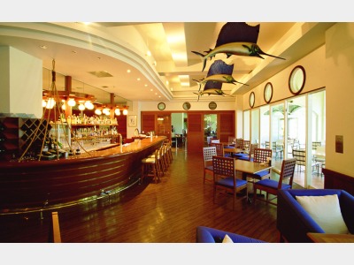 ラウンジバー｜ロベルトソン