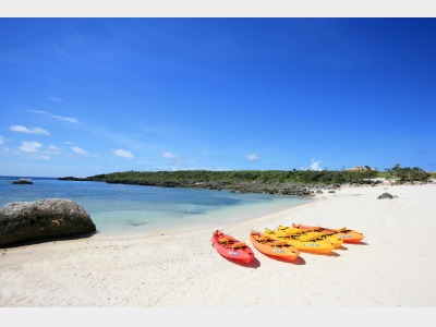 シギラビーチ(車で5分、無料送迎あり)