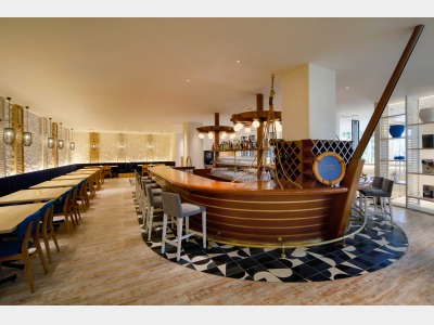 ラウンジバー　ロベルトソン