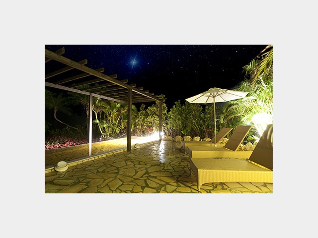 �V�M����������b�W�]���C�i�Ԃ�2���A�������}�L��j