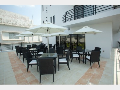 朝食レストラン（テラス席）