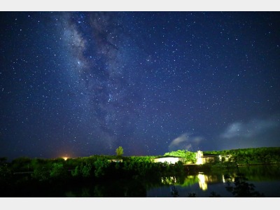 道路入り口からの夜景