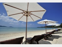 �z�e���O�r�[�`