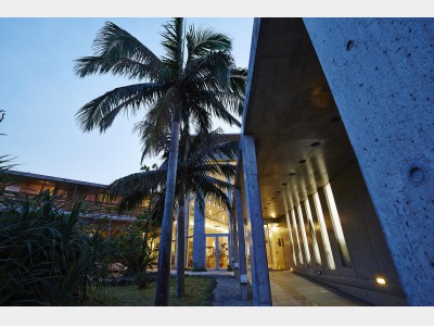 ホテル正面玄関