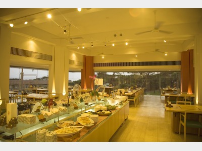 レストラン会場：グリルダイニング