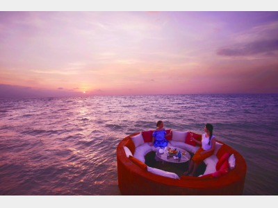 朝焼け海上ラウンジイメージ