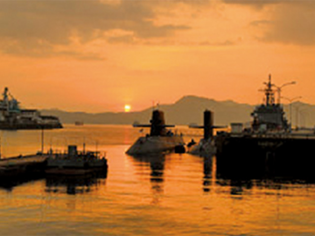 呉湾艦船めぐり・夕呉クルーズ