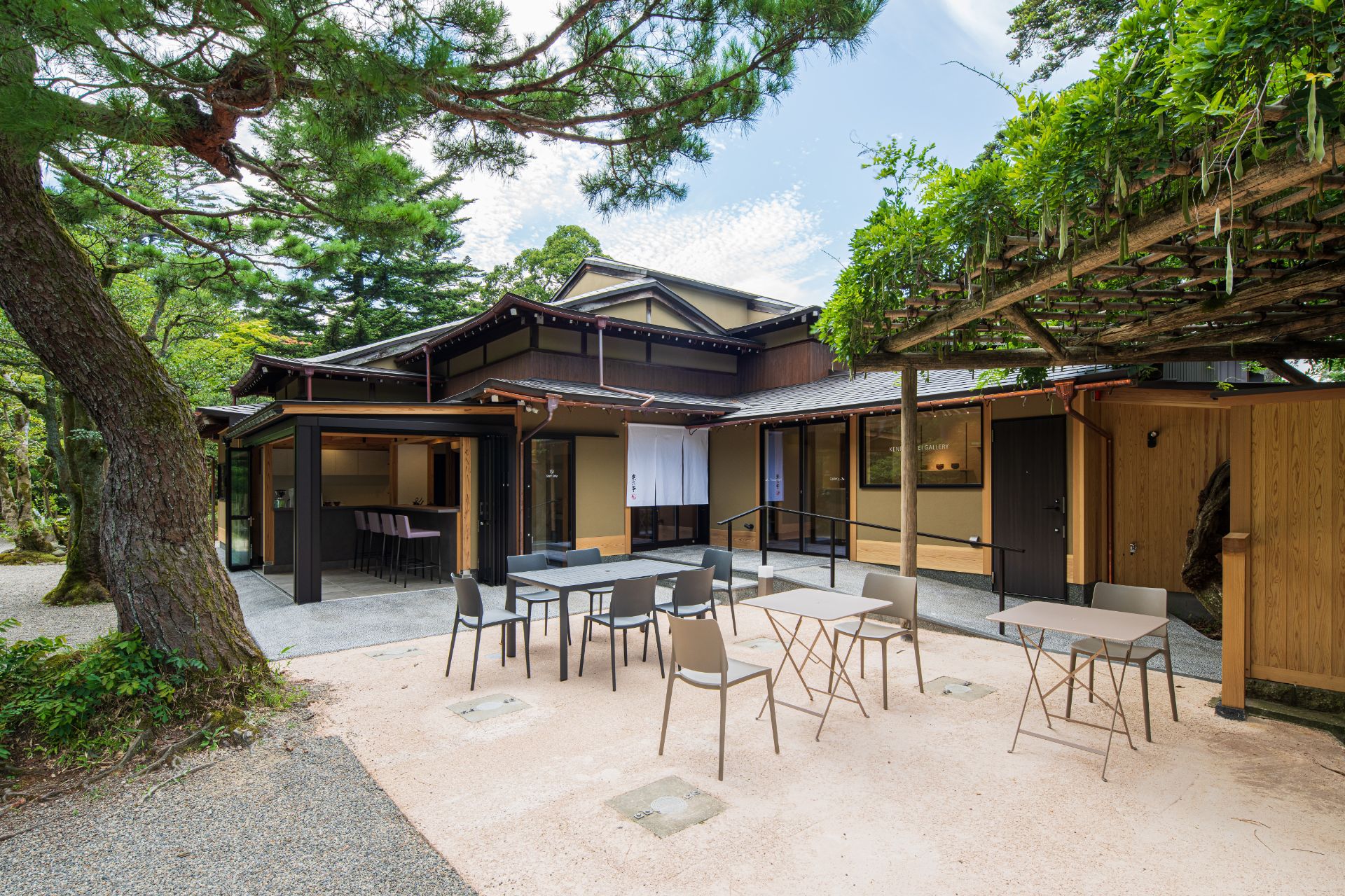 外観(カフェ側)