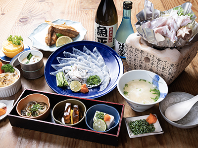 おとな1人前イメージ※日本酒ボトルは含まれません。