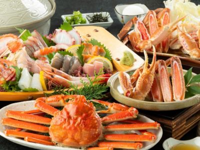 よくばりプラン　おとな1人前（カニすき鍋・鮮魚の船盛りは2人前）（イメージ）