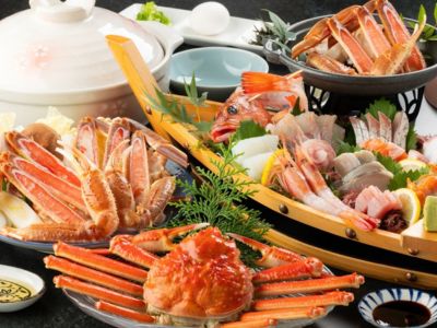よくばりプラン　おとな1人前（カニすき鍋・鮮魚の船盛りは2人前）（イメージ）