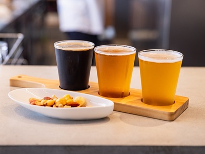 ＜日々一泡Brewery＞自家製ビール3種飲み比べ（ミックスナッツ付き）