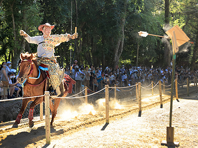 【2025年9月】宇佐神宮 臨時奉幣祭 小笠原・武田流流鏑馬神事 桟敷席・記念品付き拝観券