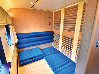 コンパートメント「ファミリーキャビン」 (1室:4名)