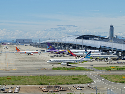【2025年8月】関空バックヤードツアーと北前船主や商人たちにより泉州一の賑わいをみせた旧佐野浦の町並み散策　日帰り