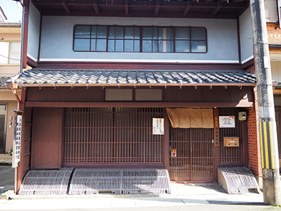 380年以上の歴史と伝統を誇る若狭地方最大の秋祭り「小浜放生祭」<br> 特別観覧体験「祭礼芸能の披露観覧プラン（お休み処付き）」と<br>「山車体験参加プラン」を人数限定でご用意！