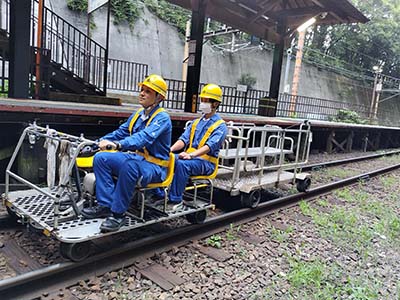 嵯峨野トロッコ「トロッコ嵐山駅」から線路内へ<br>トンネルアート＆鉄道土木遺産を軌道カートで巡るナイトツアー