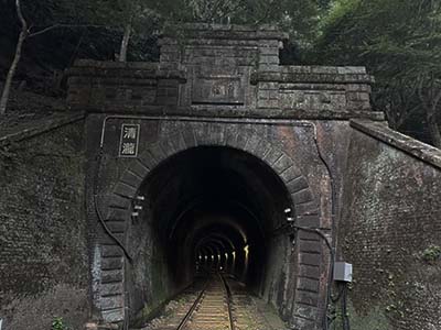 嵯峨野トロッコ「トロッコ嵐山駅」から線路内へ<br>トンネルアート＆鉄道土木遺産を軌道カートで巡るナイトツアー