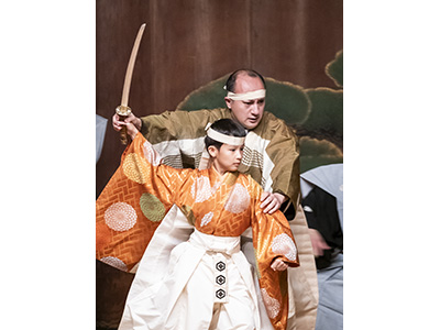 【2025年12月】人間国宝「大倉源次郎先生」と<br>重要無形文化財保持者「観世喜正先生」事前解説付！<br>楽しむ能「楽」プロジェクト！＜奈良能楽公演＞　日帰り