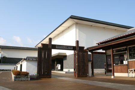 【2026年4月西の日】日本刀の聖地・長船「備前長船刀剣博物館」<br> 国宝「太刀 無銘 一文字（山鳥毛）」の閉館後貸切見学と刀匠の技「古式鍛錬」特別見学　日帰り 