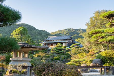 【2026年4月西の日】旧毛利家本邸で味わうアフタヌーンティーと東大寺別院阿弥陀寺あじさいまつり　日帰り
