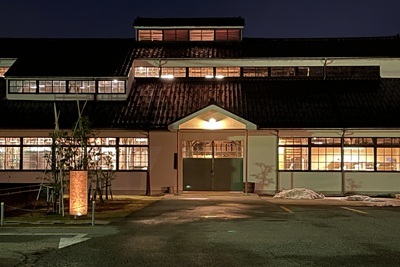 【2026年4月西の日】ご好評につき再登場！富山・ジャパニーズウイスキー三郎丸蒸留所見学ツアー＆ 竈flamme炭三郎スペシャルナイト　＜日帰り＞