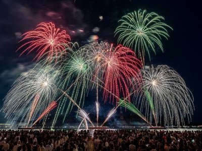 【2026年7月西の日】2026広島みなと 夢 花火大会クルーズ&宿泊プラン2日間 ~約10,000発の花火を貸切フェリー船上から見学~